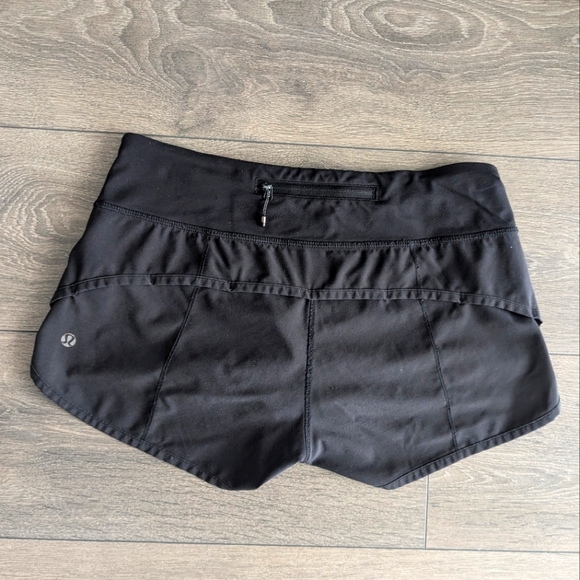 Lululemon Speed Up Shorts - Picture 2 of 3